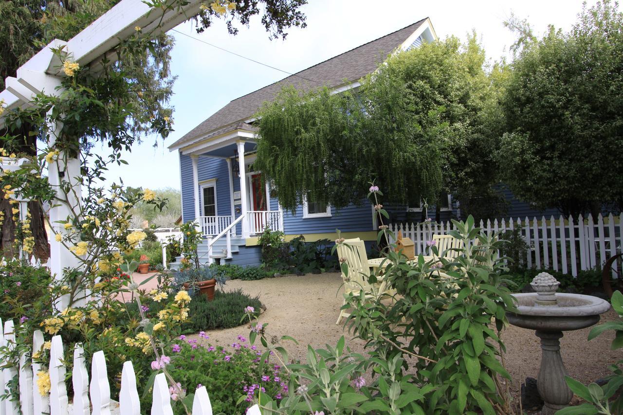 Olallieberry Inn Bed And Breakfast Cambria Exterior photo