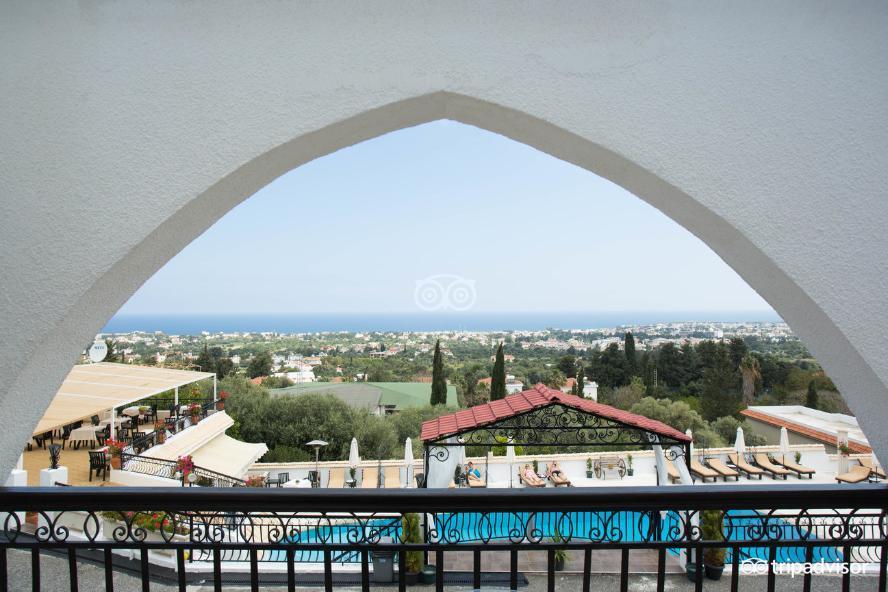 Hideway Club Hotel Kyrenia  Exterior photo