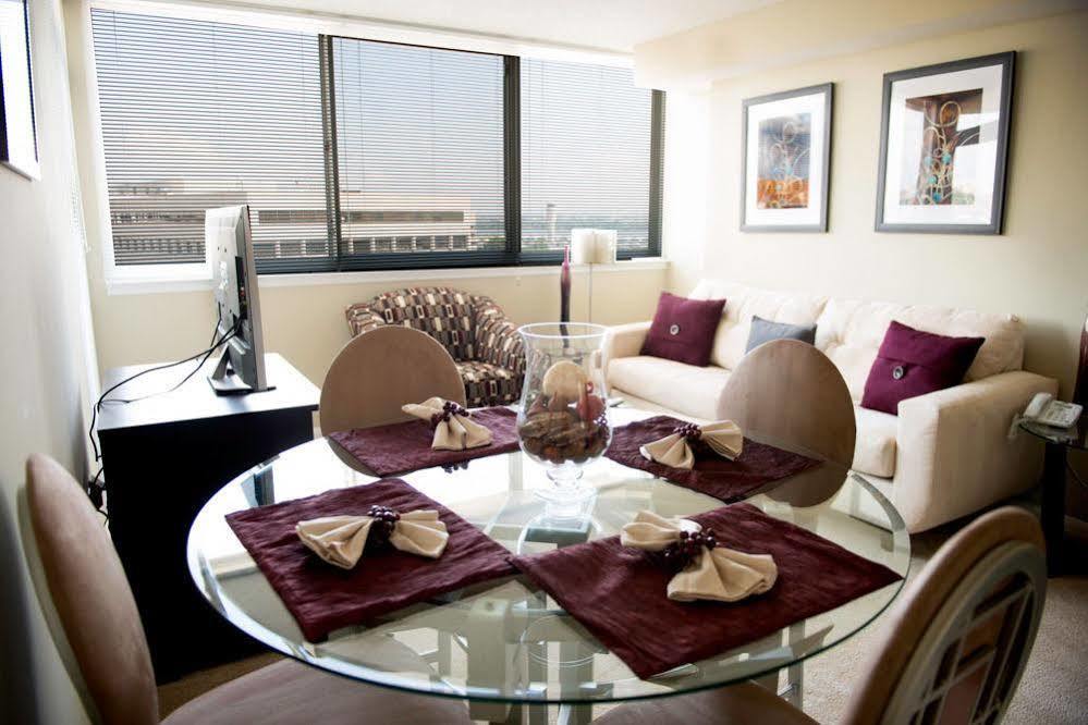 Crystal Quarters Furnished Apartments At The Gramercy Arlington Exterior photo