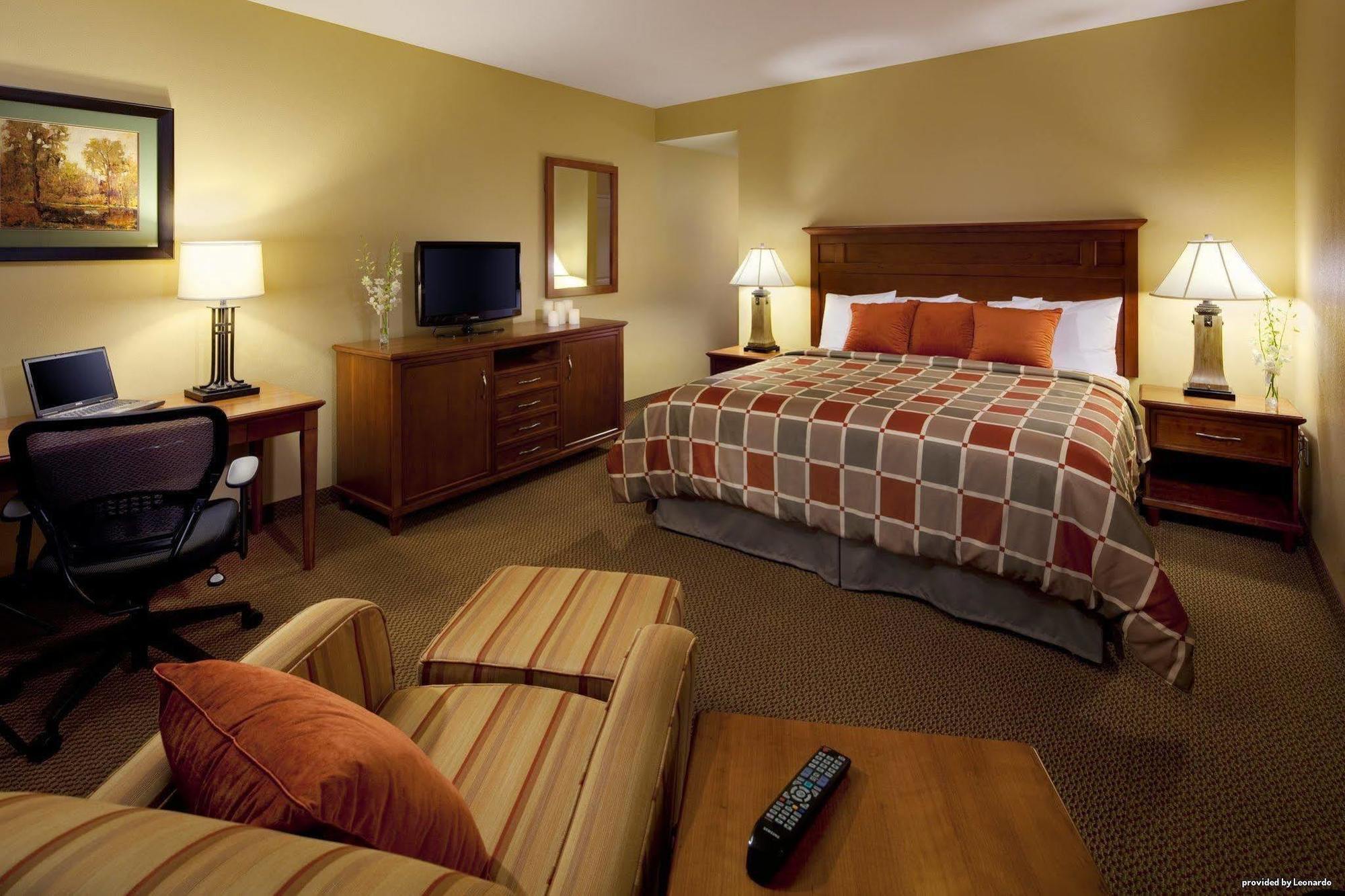 Best Western Plus University Park Inn & Suites State College Room photo