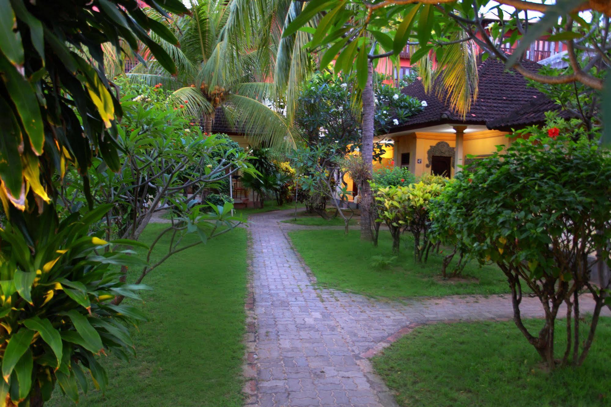 Kodja Beach Inn Bali Exterior photo