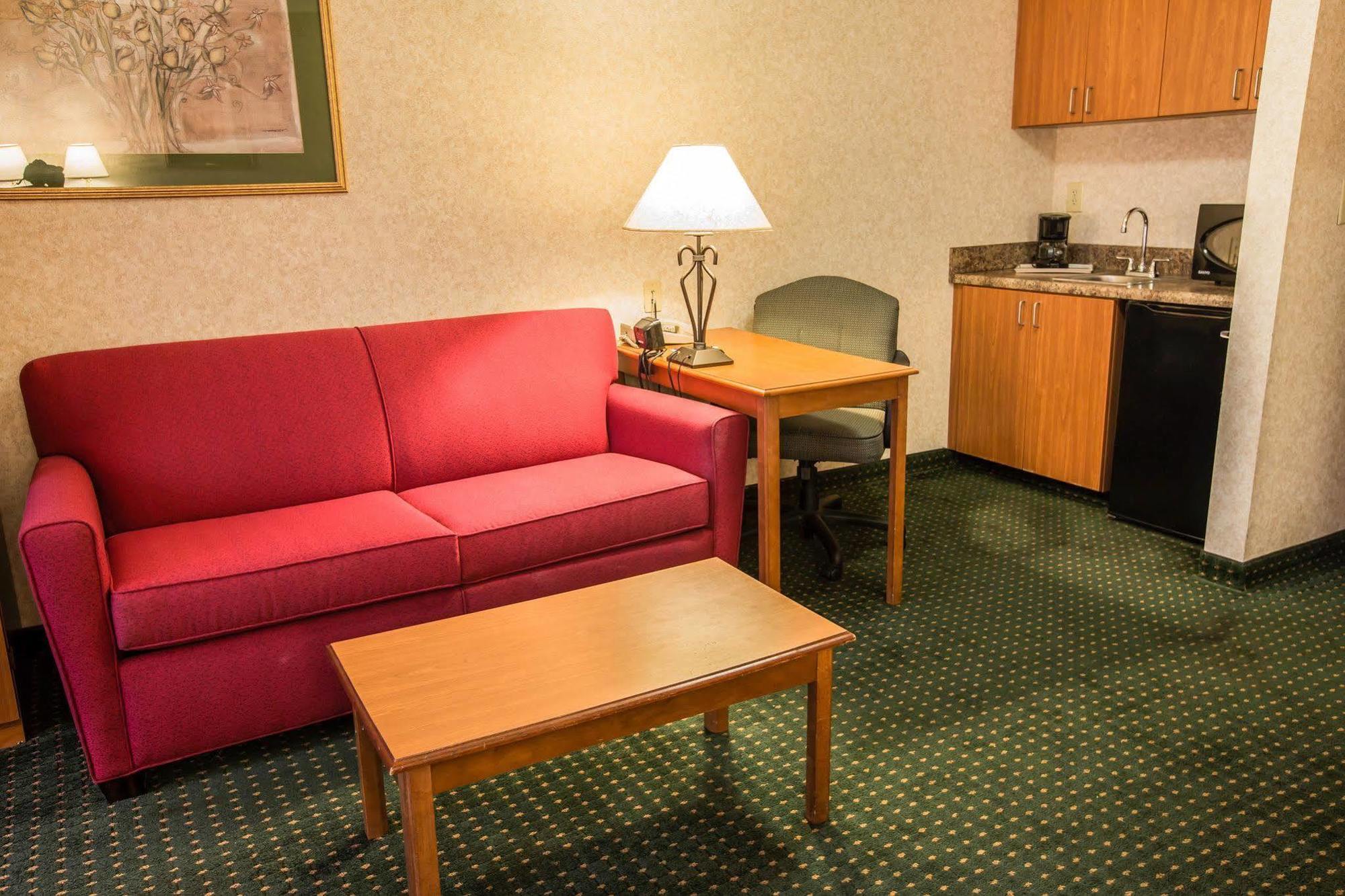Comfort Suites Wilmington Near Downtown Exterior photo