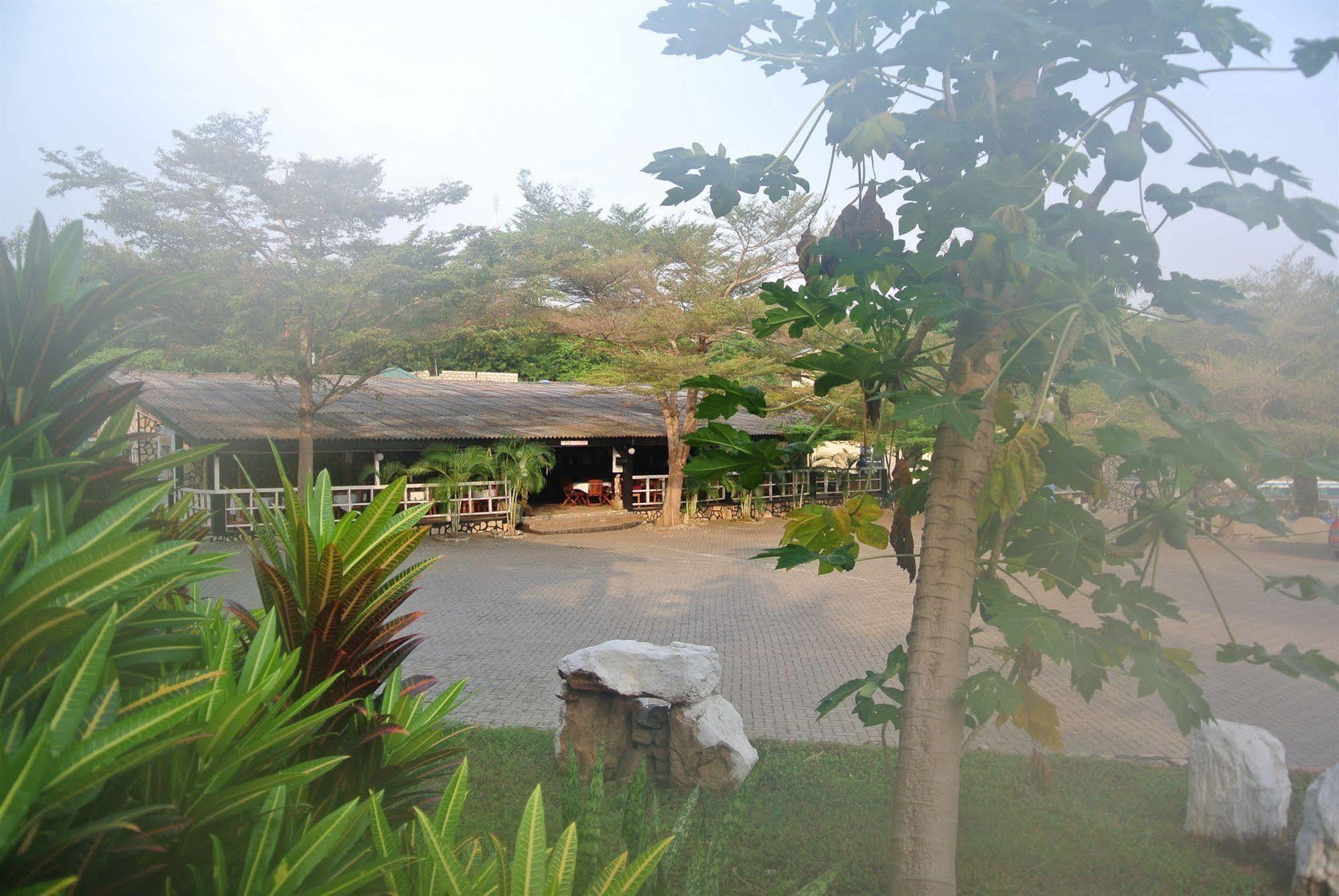Akosombo Continental Hotel Exterior photo
