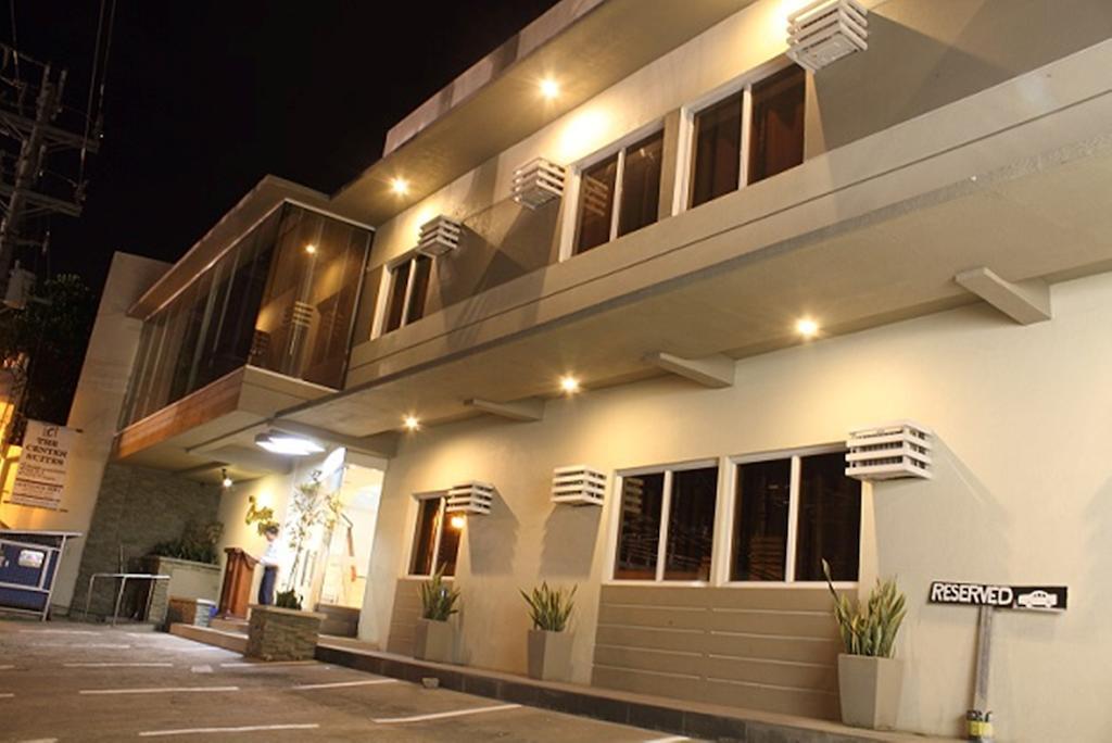 The Center Suites Cebu Exterior photo