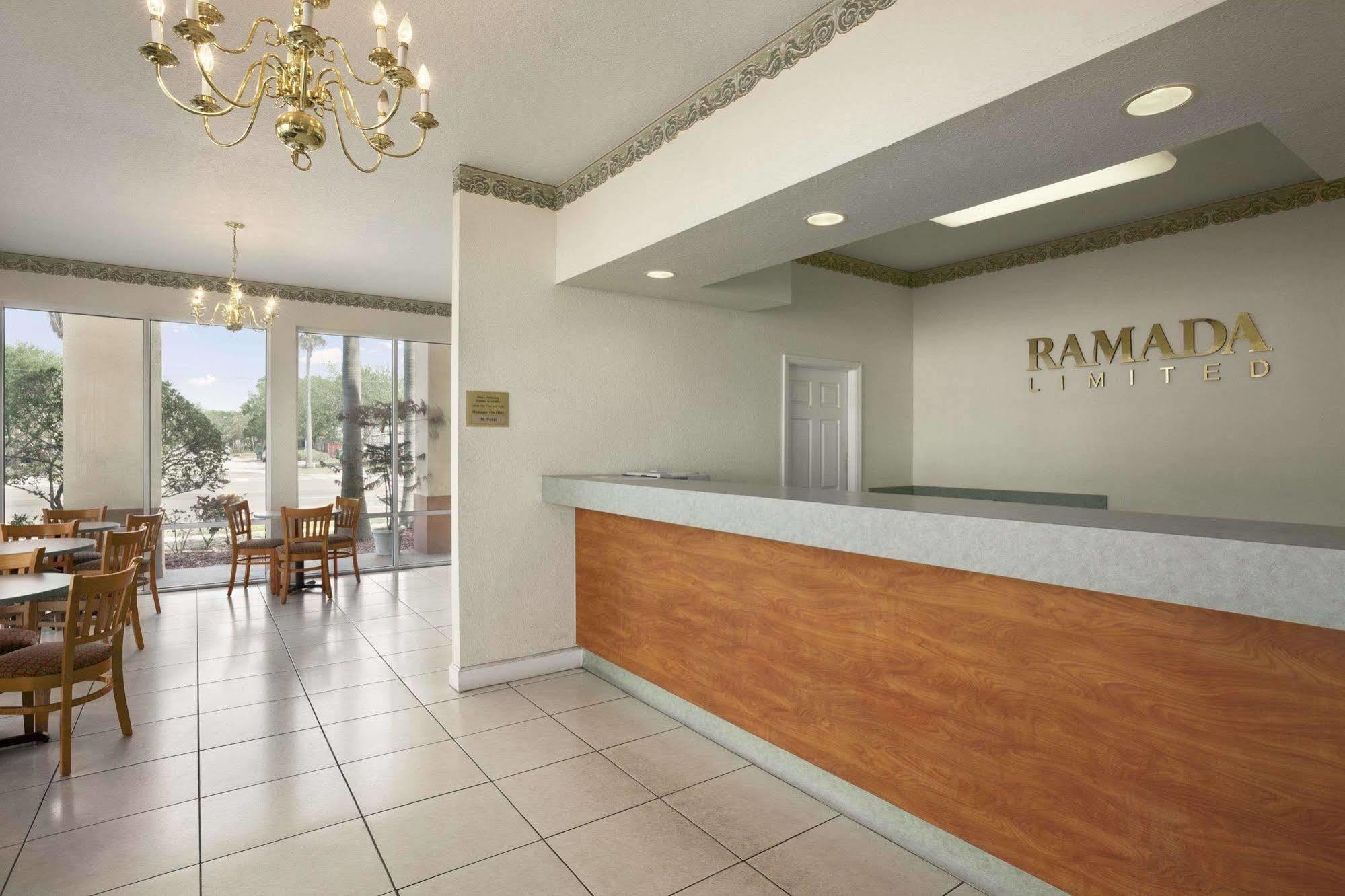 Ramada Limited Clearwater Hotel And Suites Exterior photo