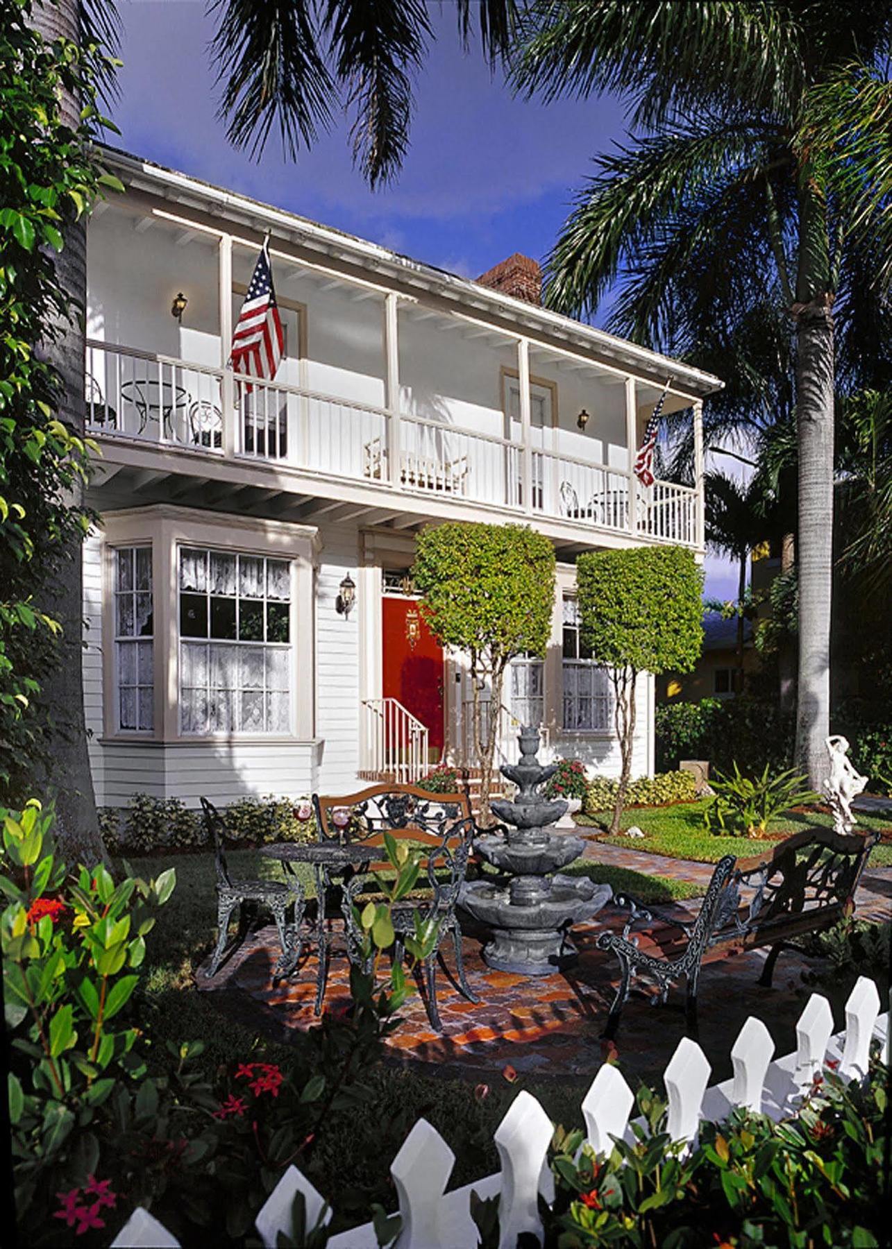 Sabal Palm House Bed And Breakfast Lake Worth Beach Exterior photo