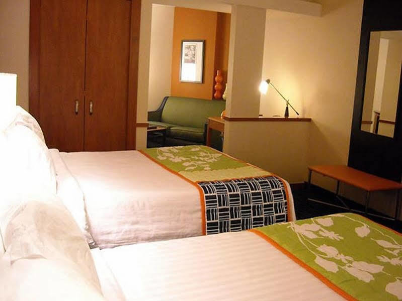 Fairfield Inn & Suites Columbia Room photo