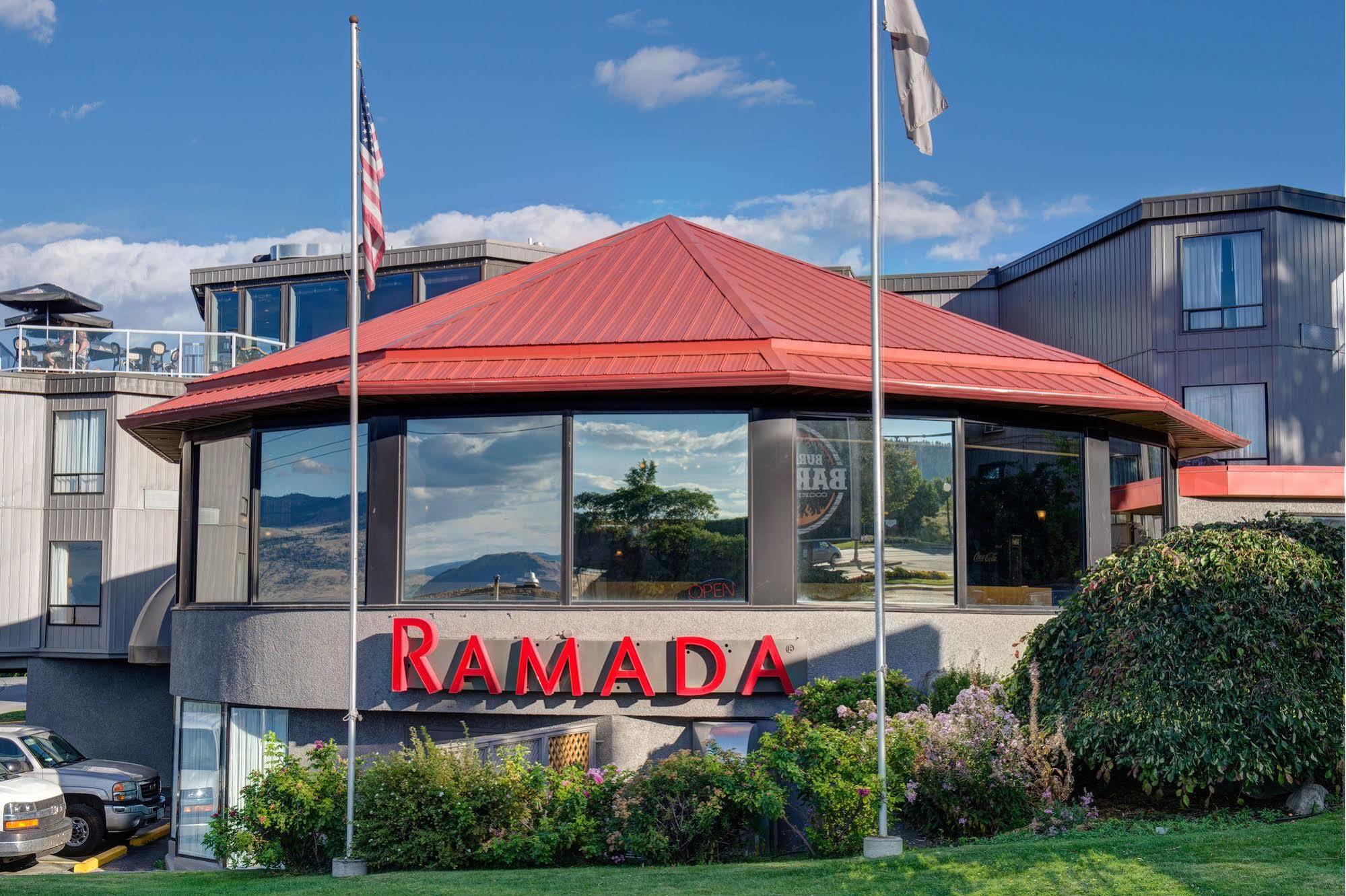 Ramada By Wyndham Kamloops Hotel Exterior photo