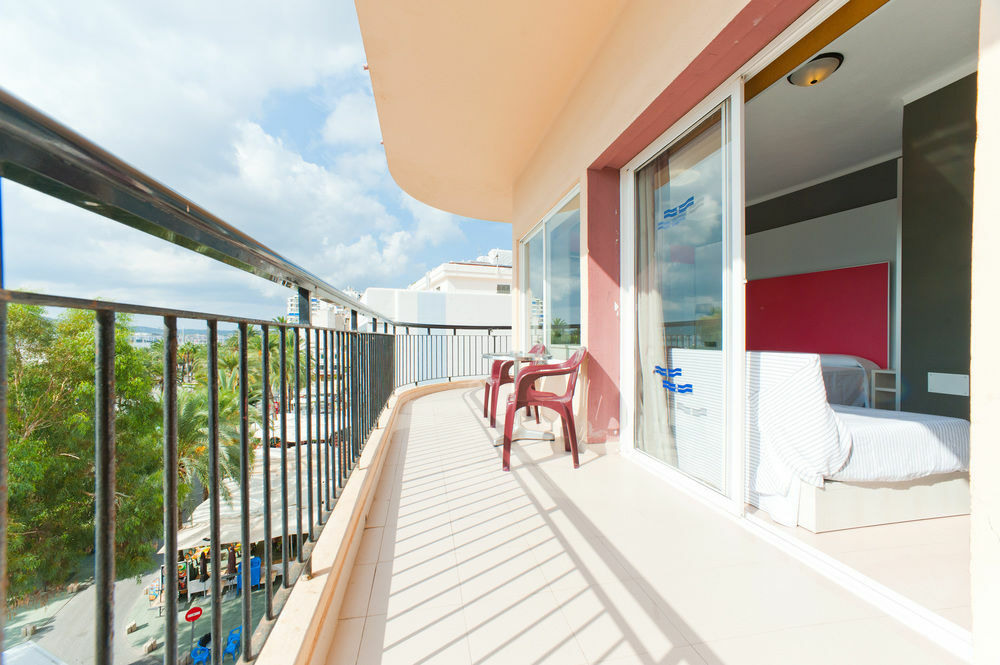 The Red Hotel By Ibiza Feeling - Adults Only San Antonio  Exterior photo