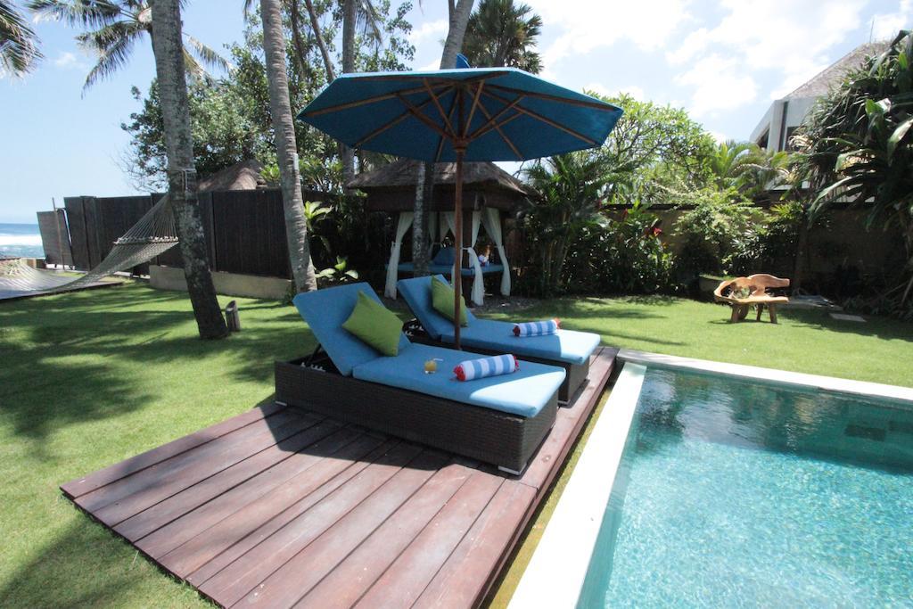 Villa Samudra Luxury Beachfront Ketewel Exterior photo