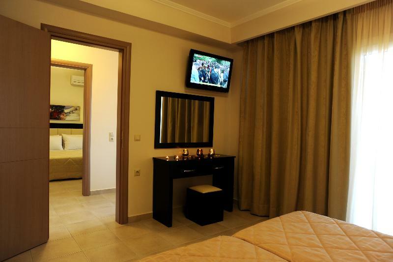 Mamfredas Luxury Resort Planos  Exterior photo
