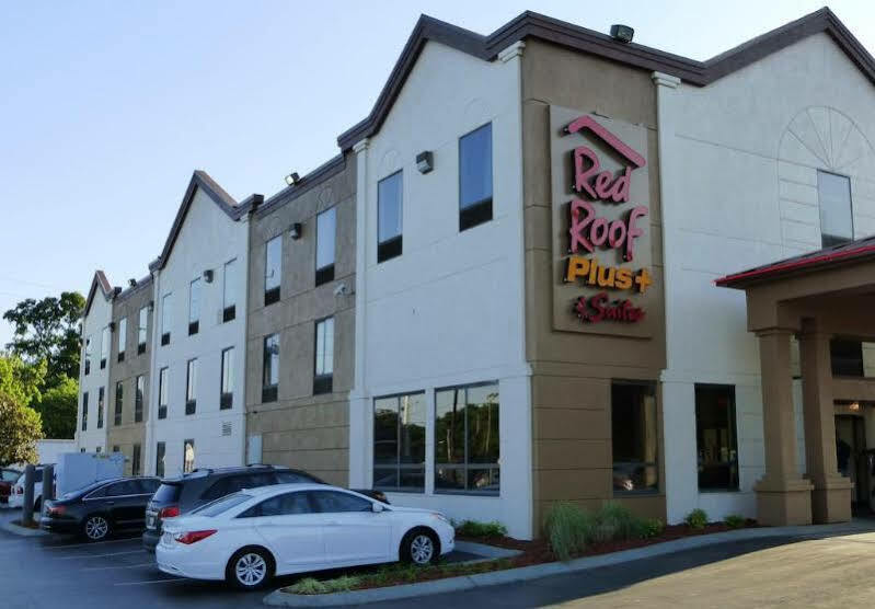 Red Roof Inn Plus+ & Suites Chattanooga - Downtown Exterior photo