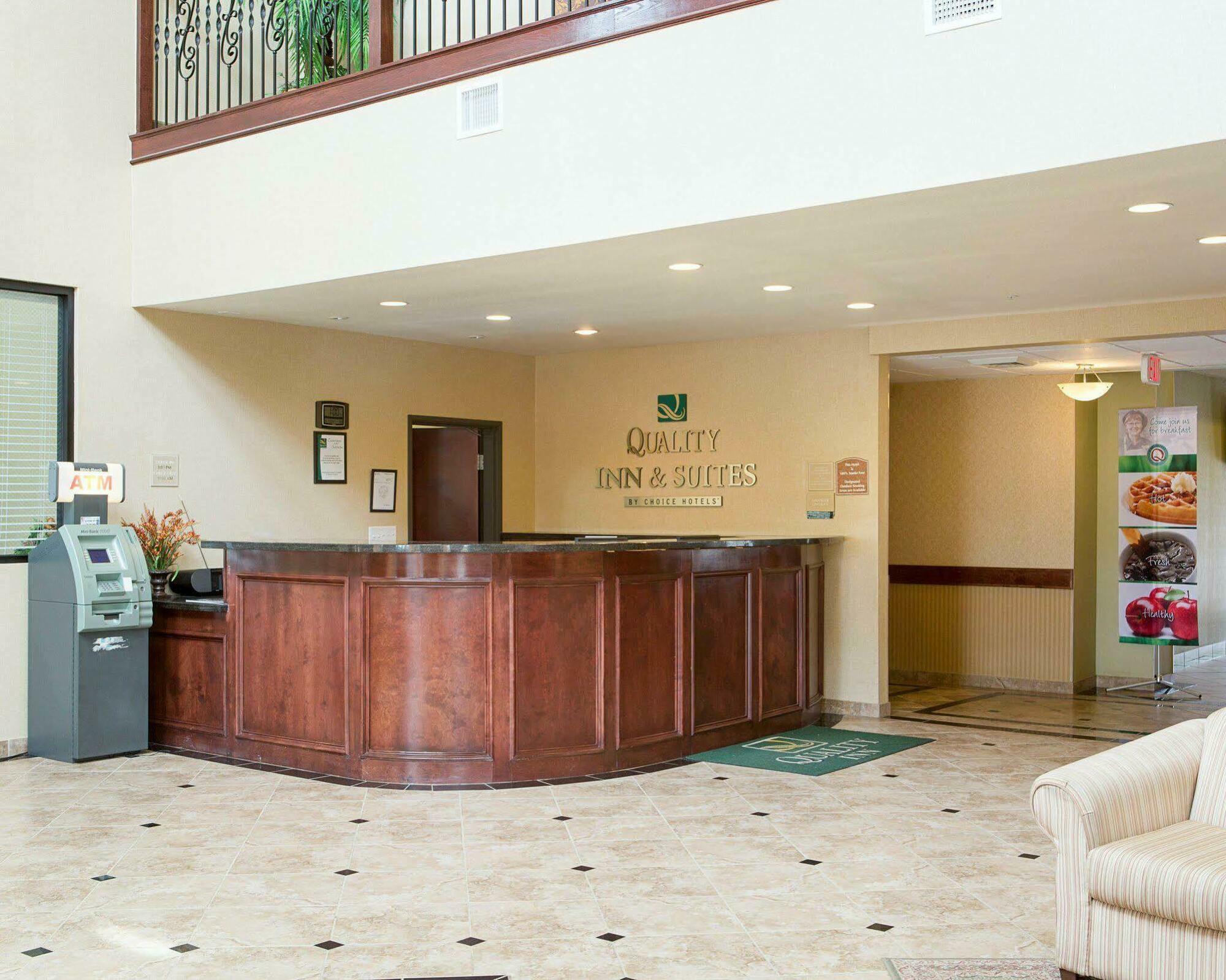 Quality Inn & Suites La Porte Exterior photo