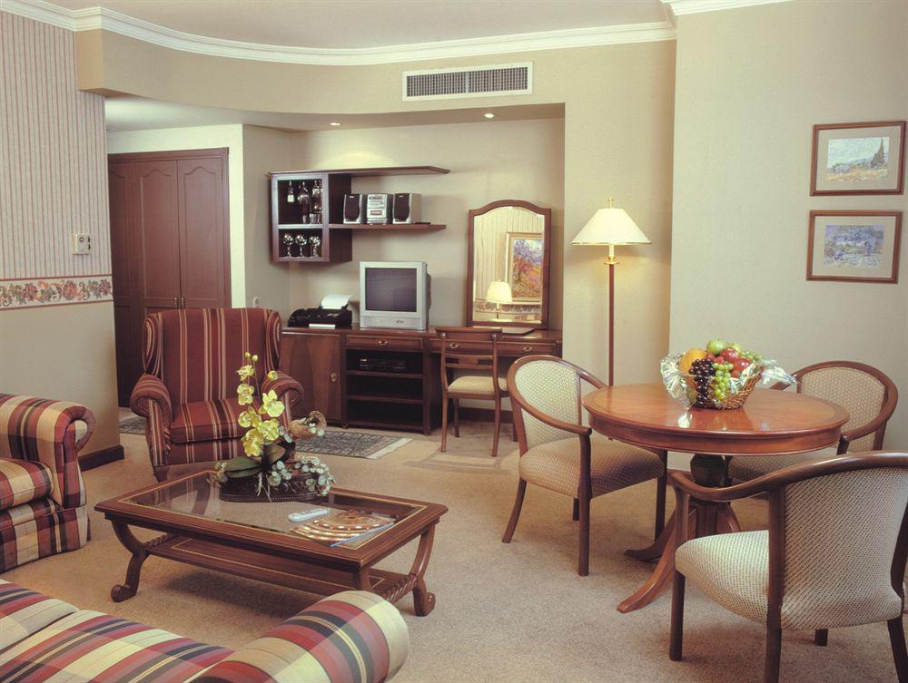 Hotel Dann Carlton Cali Room photo