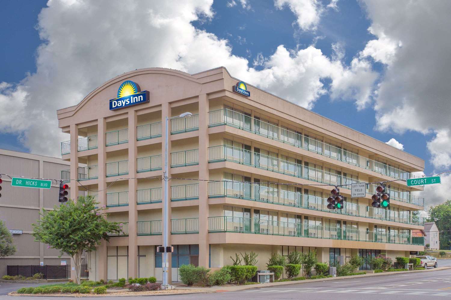 Days Inn By Wyndham Florence Downtown Exterior photo