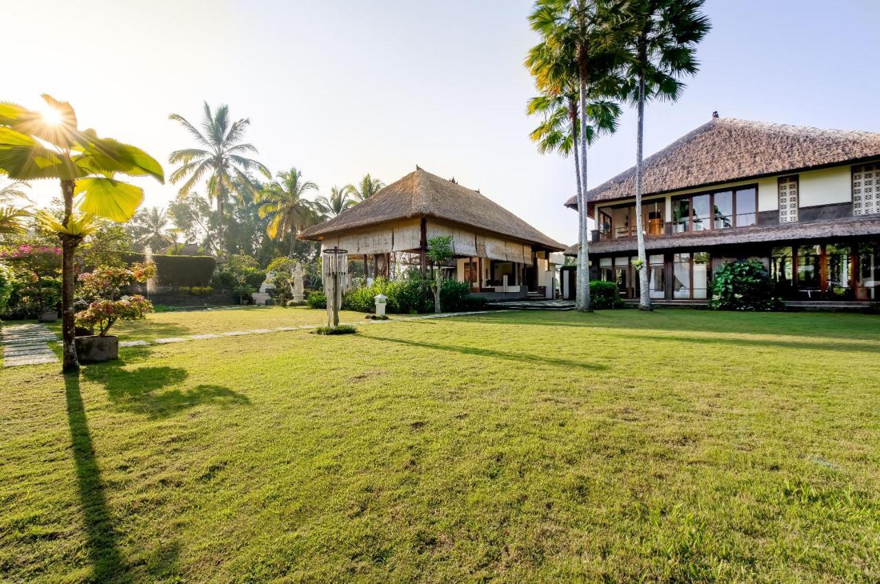 Villa Vastu Payangan Exterior photo