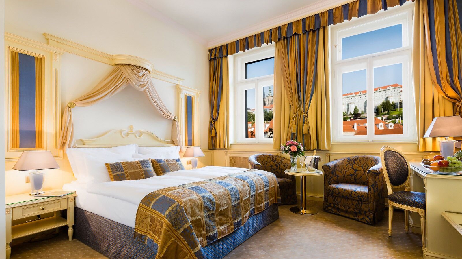 Luxury Family Hotel Royal Palace Prague Room photo
