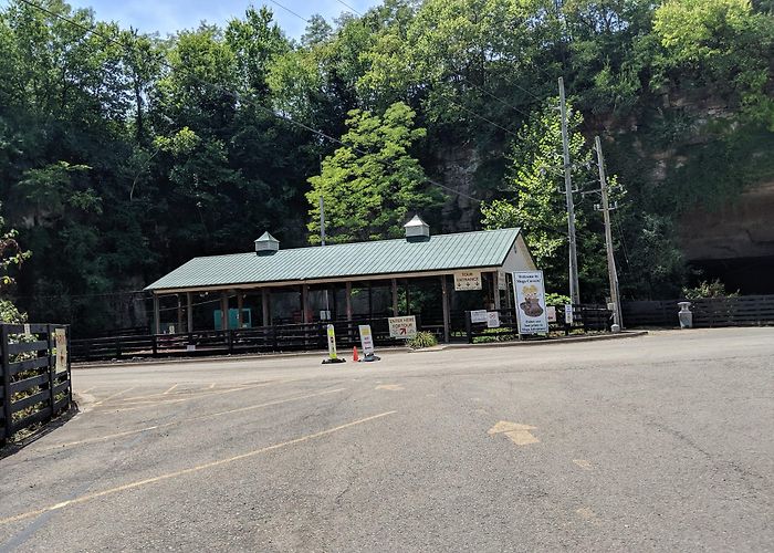 Louisville Mega Cavern photo