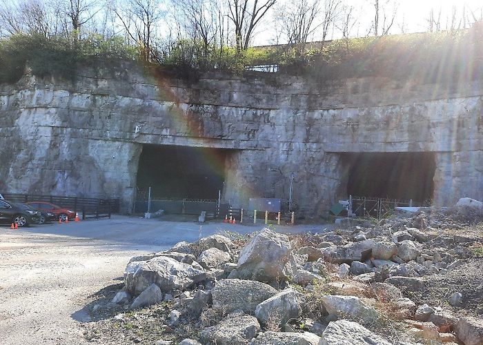 Louisville Mega Cavern photo