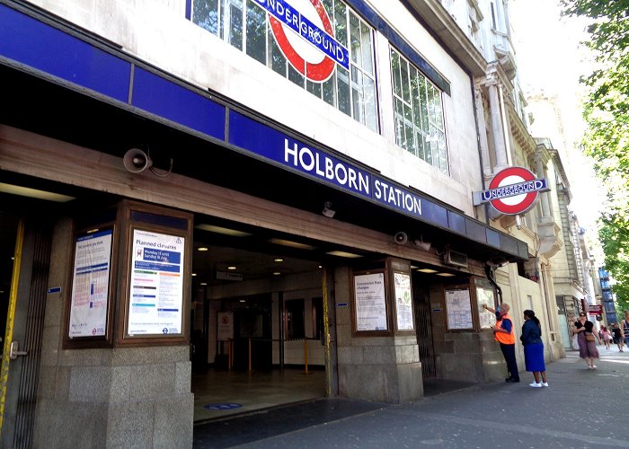 Holborn tube photo