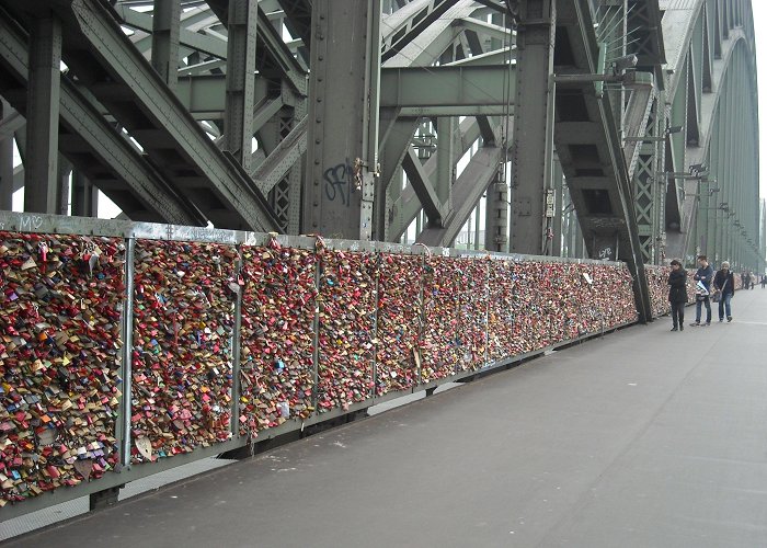 Hohenzollern Bridge Love locks at the Hohenzollern Bridge in Cologne - Germany : r/europe photo