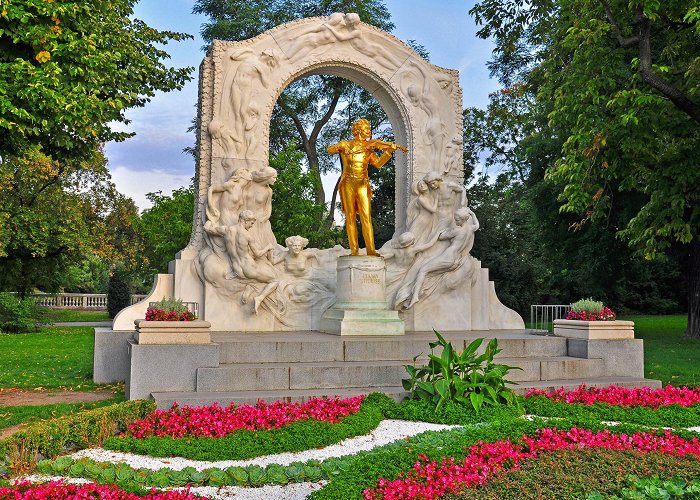 Stadtpark ארכיון Stadtpark - Secret Vienna Tours photo