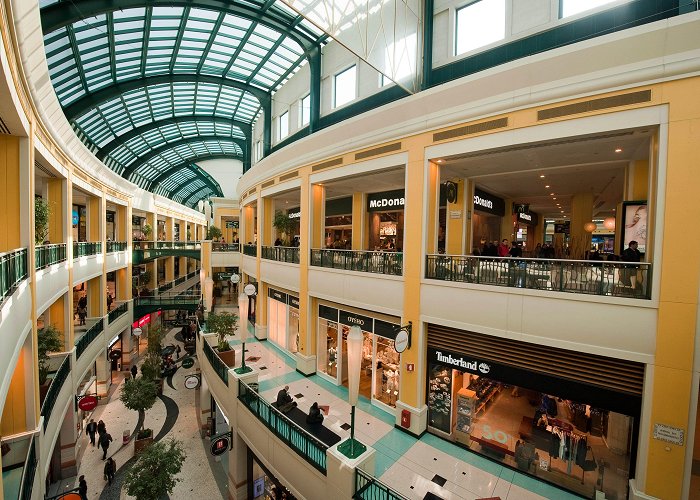 Colombo Shopping Centre Portugal's 2nd biggest shopping mall, Colombo. Rate it from 0 to ... photo