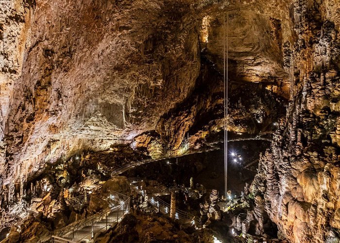 Grotta Gigante Dove si trova e quanto misura la Grotta Gigante, una delle più ... photo