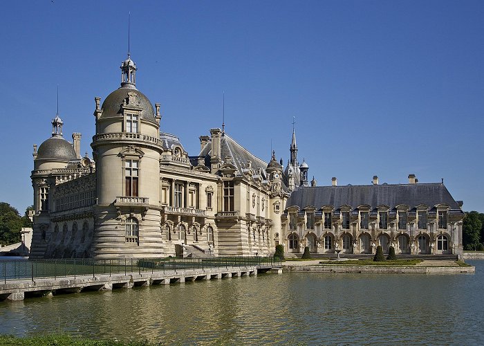 Chateau de Chantilly Elegance and Grandeur: Luxury Wedding Venues in France | Marriage photo