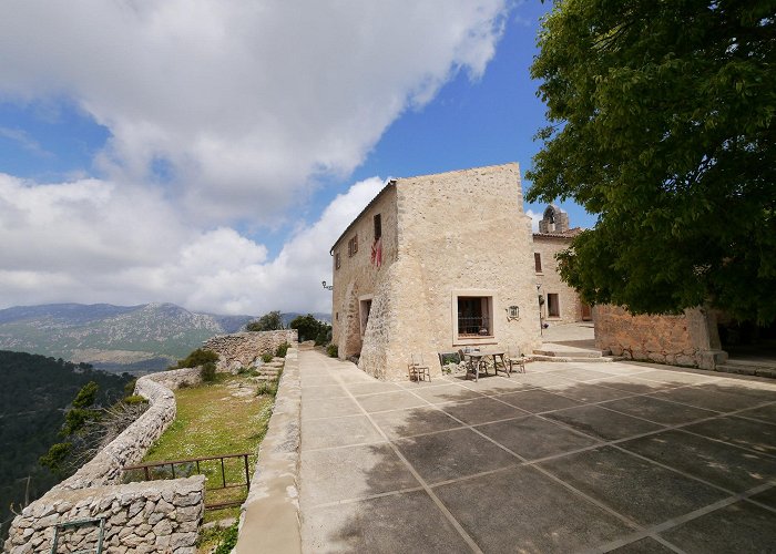 Alaro Castel Castell d'Alaró • Hiking route » outdooractive.com photo