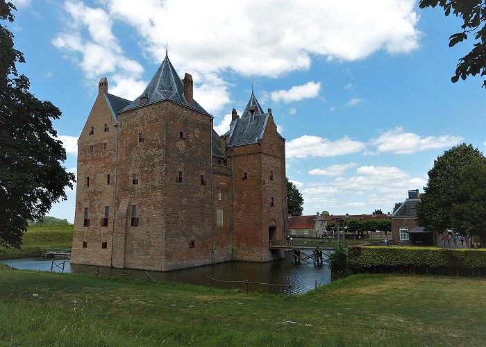 Slot Loevestein Walking route Loevestein Castle • Hiking route » outdooractive.com photo