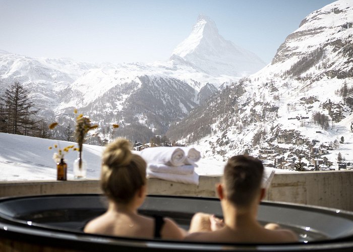 Public Health Bath - Hot Spring The most beautiful spa oases in winter surroundings | Switzerland ... photo