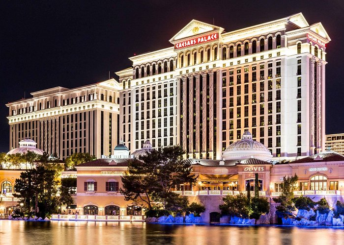 Caesars Palace Casino See iconic casino's unprecedented situation | CNN photo