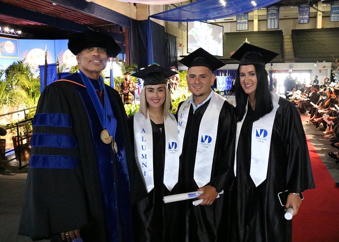 Miami Dade College 2019 Miami Dade College Graduates Raise Record $19,340 for Student ... photo