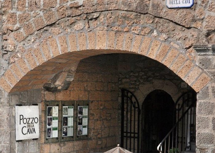 Pozzo della Cava Cava's Well - Live Orvieto photo