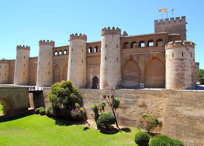 Agustina Aragón Monument Aljaferia Palace Tours - Book Now | Expedia photo