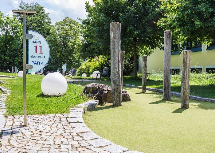 Spielgolf im Kurgarten Minigolfplätze am Tegernsee photo