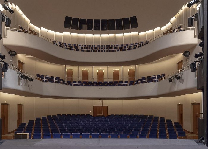 Altes Schauspielhaus Führungen hinter die Kulissen | Schauspielbühnen in Stuttgart photo