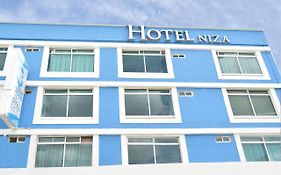 Hotel Niza Zona Piel Leon Exterior photo