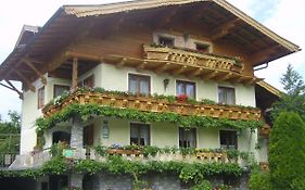 Gaestehaus Rosa Leitgeb Bed & Breakfast Faistenau Exterior photo