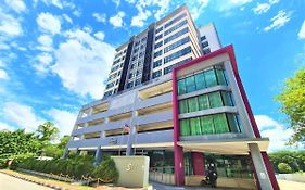 Nexus Business Suite Hotel Shah Alam Exterior photo