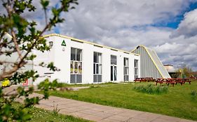 Yha Manorbier Hostel Tenby Exterior photo