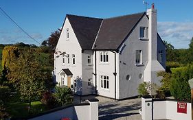 Wychwood House Bed & Breakfast Tenby Exterior photo