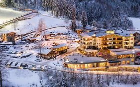 Alpin Family Resort Seetal Kaltenbach Exterior photo