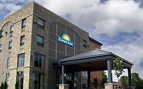 Days Inn By Wyndham Levis Exterior photo