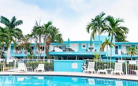 Bayside Inn And Marina St. Pete Beach Exterior photo