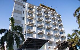 Hotel Yankin Yangon Exterior photo