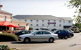 Premier Inn Cheltenham Central Exterior photo