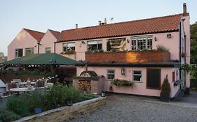 The Tickled Trout Inn Bilton-In-Ainsty York Exterior photo