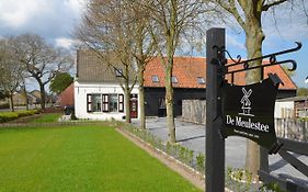 De Meulestee Bed & Breakfast Ouddorp Exterior photo